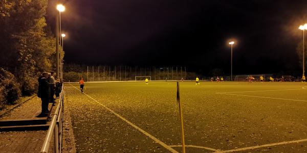 Jupp-Breuer-Stadion Nebenplatz - Grevenbroich-Kapellen