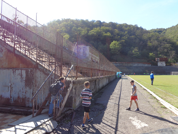 Stadioni Vladimer Bochorishvili - Tkibuli