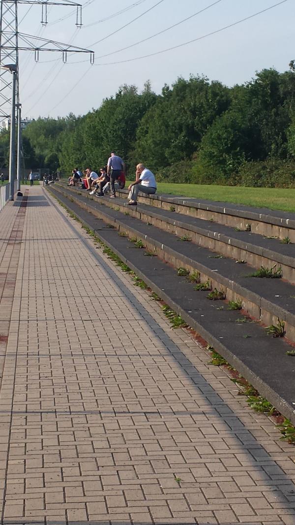 Sportplatz Schlagbaumsweg - Köln-Holweide