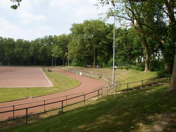 Sportplatz am Volkshaus / Stratmanns Hof - Herne-Röhlinghausen