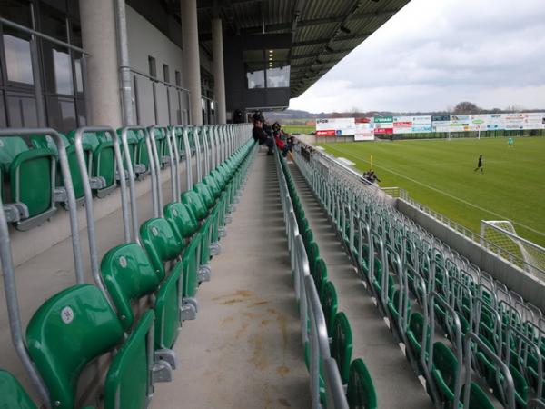 Häcker Wiehenstadion - Rödinghausen-Schwenningdorf