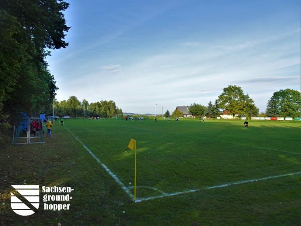 Sportplatz Heinrichshöhe - Leutersdorf/Oberlausitz-Oberleutersdorf