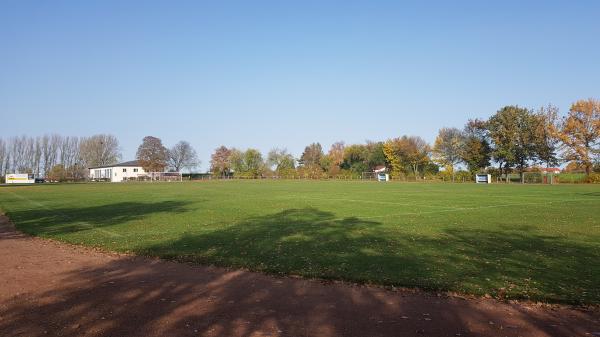 Sportanlage Hohe Straße - Münchenbernsdorf