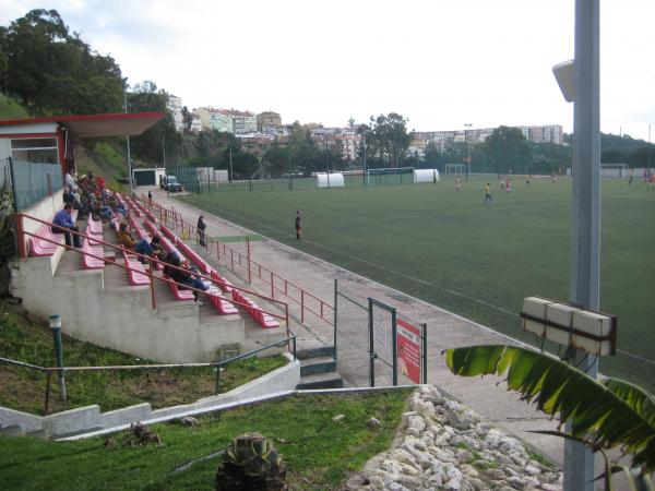 Estádio Fernando Magalhães - Linda-a-Velha