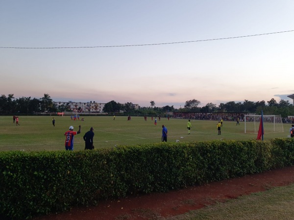 Estadio Municipal de Fútbol Grandes Alamedas - Ceiba del Agua