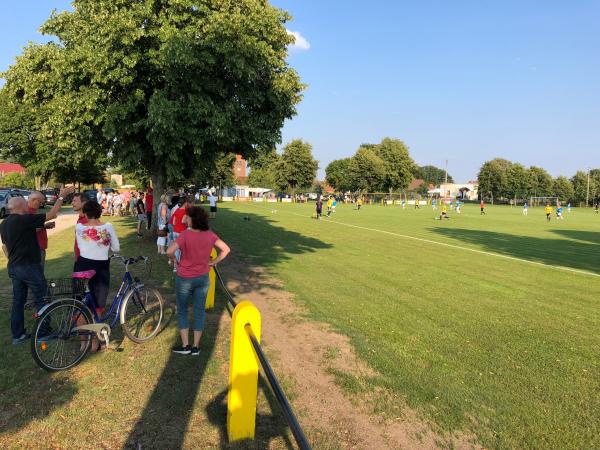 Sportplatz Pinnow - Schenkendöbern-Pinnow