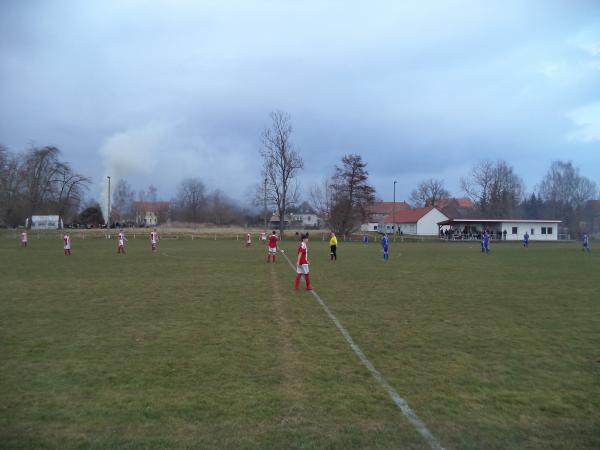 Sportplatz am Teich - Hötensleben-Wackersleben