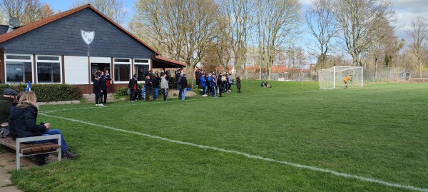 Sportstätten an der Grundschule B-Platz - Springe-Bennigsen