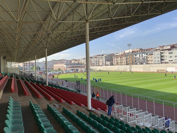 Bayrampaşa Çetin Emeç Stadyumu - İstanbul