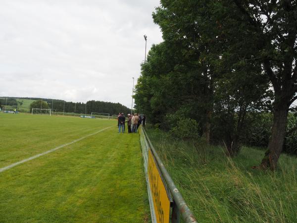 Sportplatz Schloßfeld - Medebach-Düdinghausen