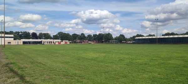 Walter-Bettges-Stadion B-Platz - Langenhagen