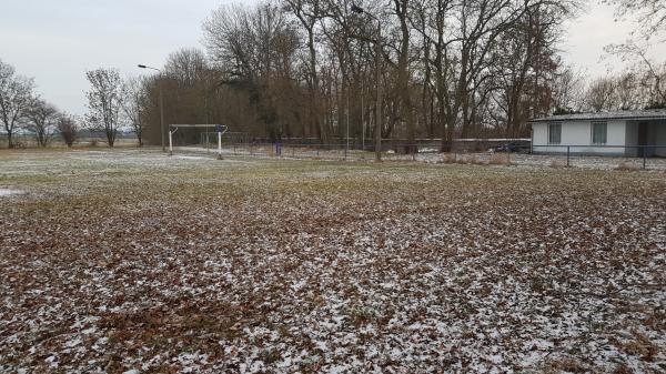 Sportplatz am Schloß - Greußen-Grüningen