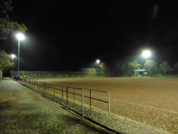 Sportplatz im Schulzentrum Bachem - Bad Neuenahr-Ahrweiler-Bachem