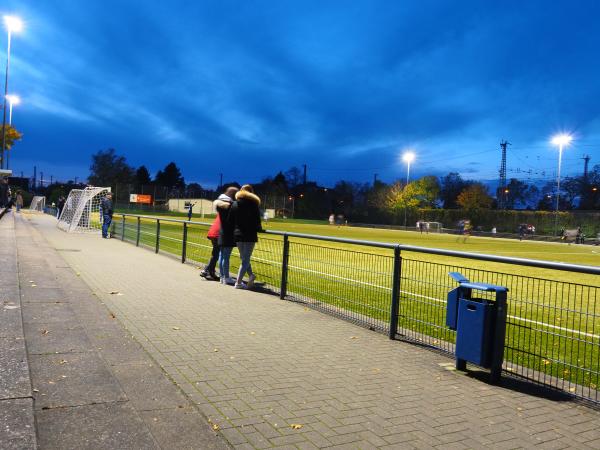 Sportplatz Seeheimer Weg - Düsseldorf-Oberbilk