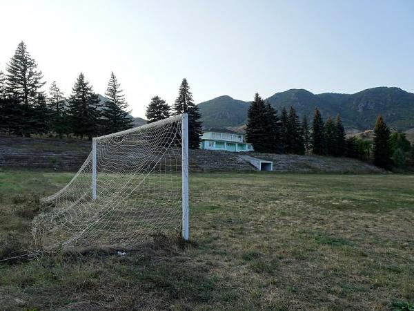 Atskuris Tsentraluri Stadioni - Atskuri