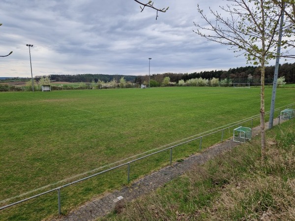 Sportgelände Am Sonnenhügel Platz 2 - Lonnerstadt