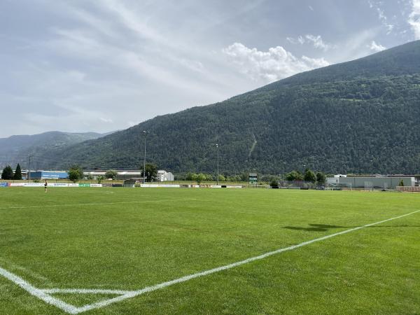 Sportplatz Hallenbad - Steg