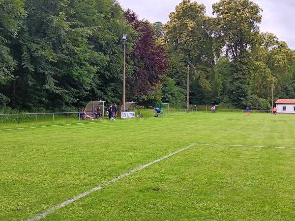 Sportplatz im Schloßpark - Süderholz-Klevenow
