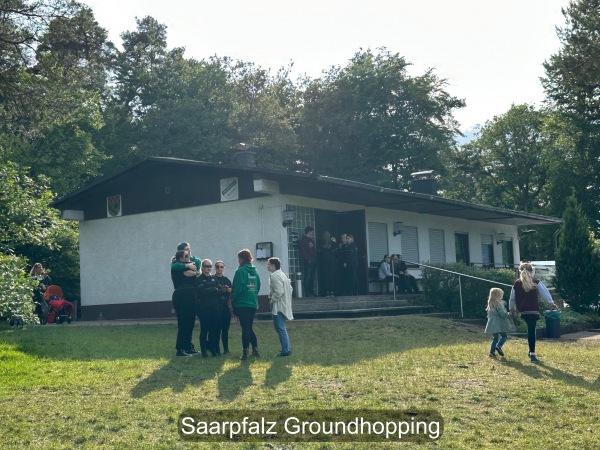 Sportplatz Atzenkleb - Oberbrombach