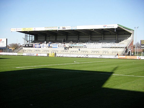 Stadion De Leunen - Geel