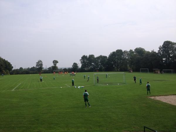 Sportplatz an der Schule - Tolk