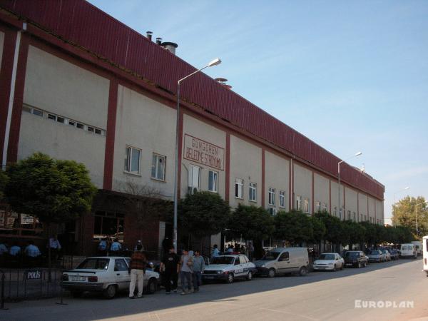 Mimar Yahya Baş Stadı - İstanbul