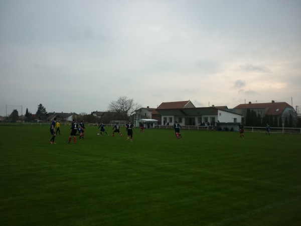 Fotbalový stadion Lhota pod Libčany - Lhota pod Libčany