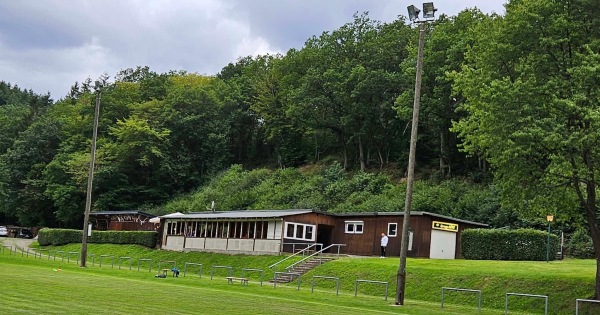 Sportplatz Lütz - Lütz 