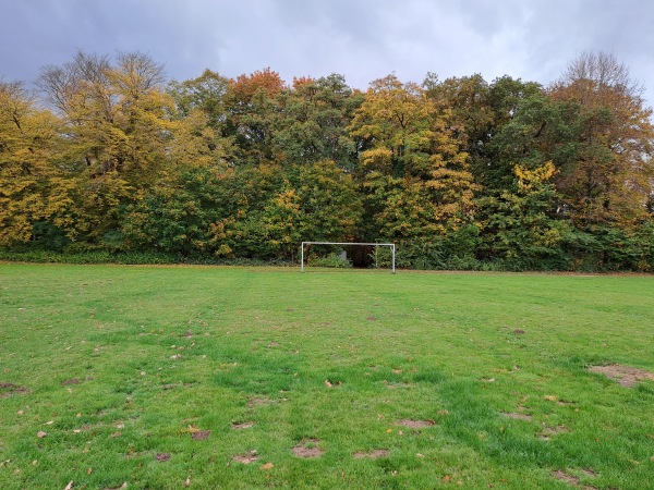 Sportplatz am Schloßpark - Schieder-Schwalenberg