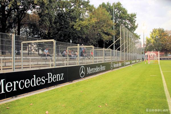 Robert-Schlienz-Stadion - Stuttgart-Bad Cannstatt