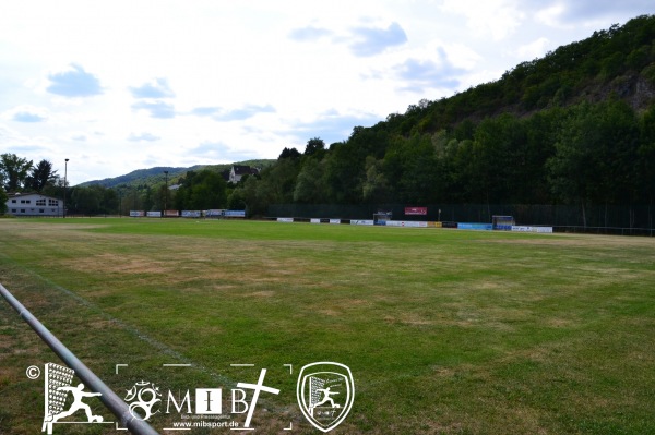 Sportplatz am Nahestrand - Idar-Oberstein-Fischbach