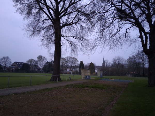 Sportanlage Am Haus Lütz - Mönchengladbach-Bettrath