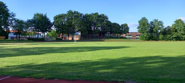 Schulsportplatz - Sandesneben