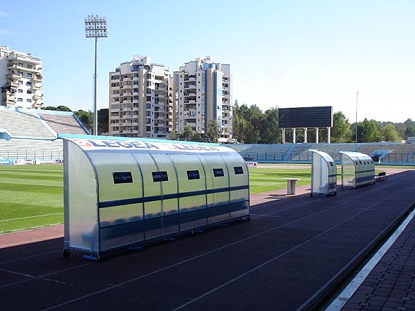 Stadiumi Kombëtar Qemal Stafa - Tiranë (Tirana)