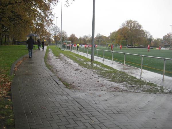 Edmund-Plambeck-Stadion Nebenplatz 1 - Norderstedt-Garstedt