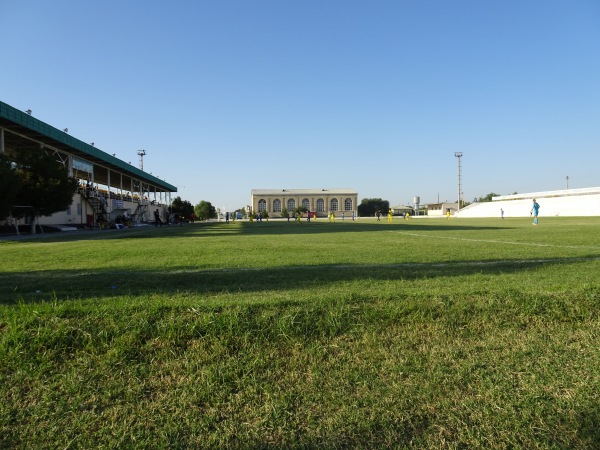 Yoshliq Stadioni - Karmana