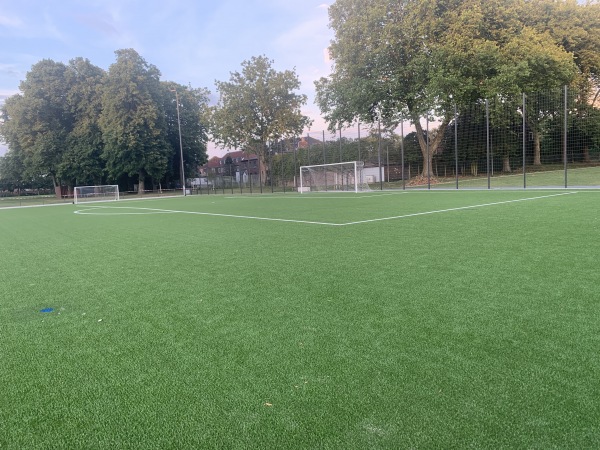 Bezirkssportanlage Stahldorf Platz 2 - Krefeld-Stahldorf