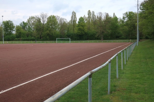 Bezirkssportanlage Krähenacker Platz 3 - Meerbusch-Osterath