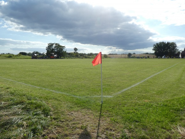 Boisko w Ługowie - Ługow