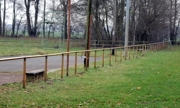 Sportanlage Zu den Hülsen B-Platz - Nienburg/Weser-Erichshagen