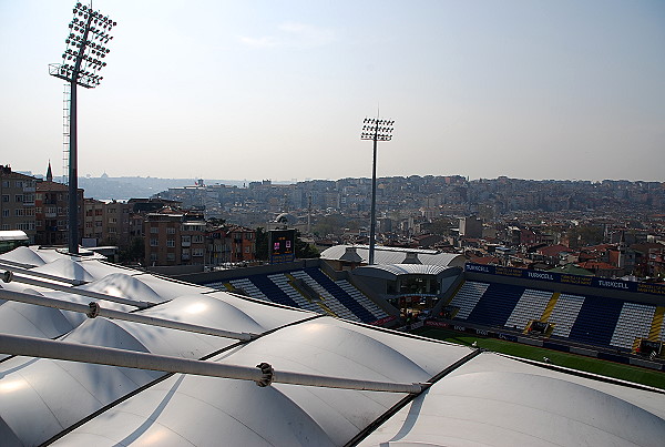 Recep Tayyip Erdoğan Stadyumu - İstanbul