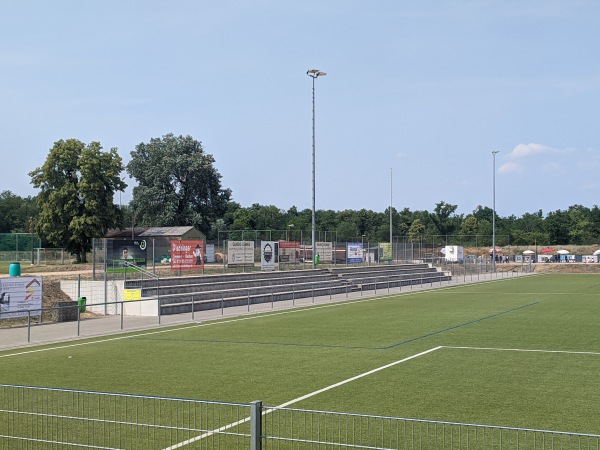 Rheinwaldstadion Nebenplatz 1 - Neuenburg/Rhein
