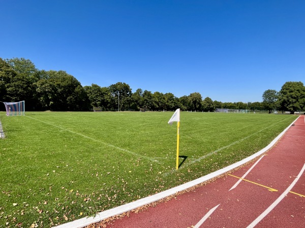 Sportanlage Professor-Eichmann-Straße - München-Untermenzing