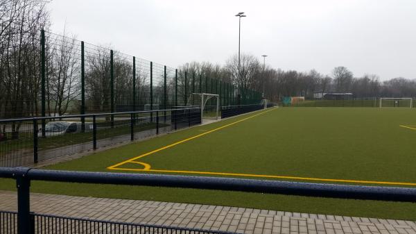 Sportplatz Bornbacher Weg - Remscheid-Bergisch Born