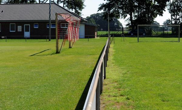 Sportplatz Am Turm - Lähden-Herßum