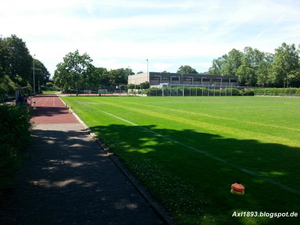 Stadion an der Neckarbrücke - Altbach