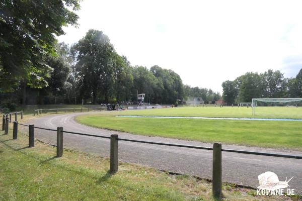 Jahnsportplatz - Döbern