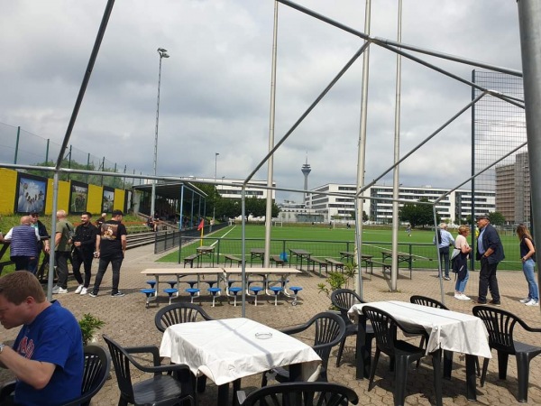 Bezirkssportanlage Fährstraße - Düsseldorf-Unterbilk