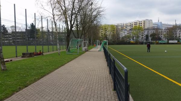 Jean-Löring-Sportpark Platz 2 - Köln-Zollstock