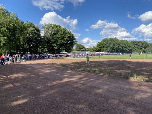 Bezirkssportanlage Westender Straße Trainingsplatz I Profis - Duisburg-Meiderich